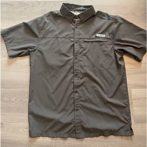 Columbia PFG button down